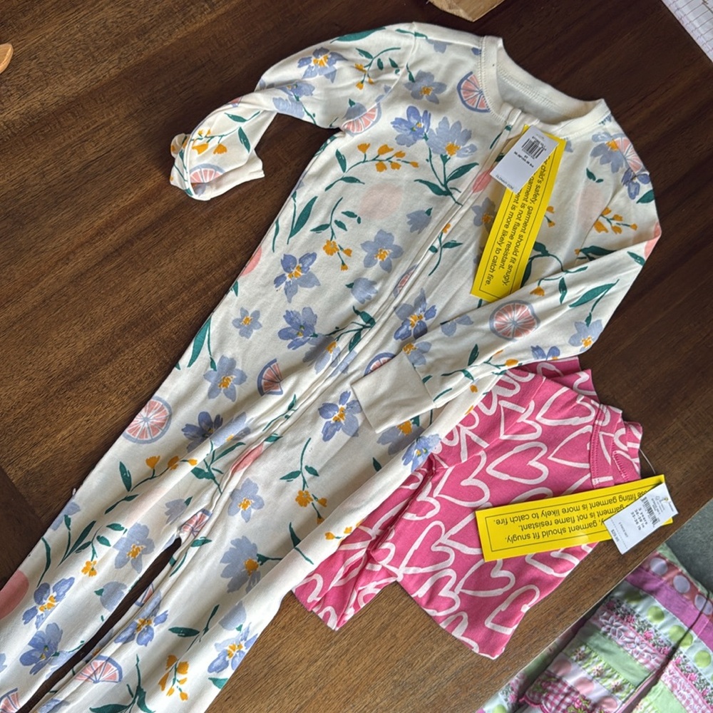 NWT Old Navy 4pc Kids Pajama Set - Pink, White, Yellow, Blue - Picture 6 of 10